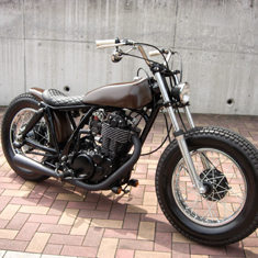 #17 SR500 サムネール写真