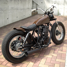 #17 SR500 サムネール写真