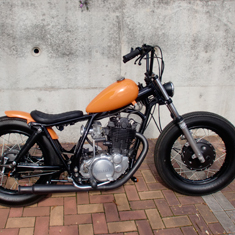 #18 SR400 サムネール写真