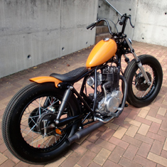 #18 SR400 サムネール写真