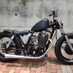 #20 SR500 サムネール写真