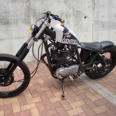 #24 SR500 サムネール写真