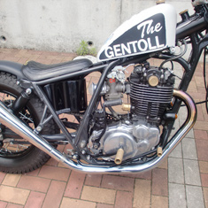 #24 SR500 サムネール写真